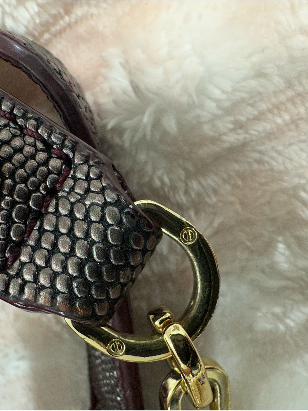 Tory Burch Metallic Textured Mini crossbody bag with Gold Logo - Picture 5 of 9